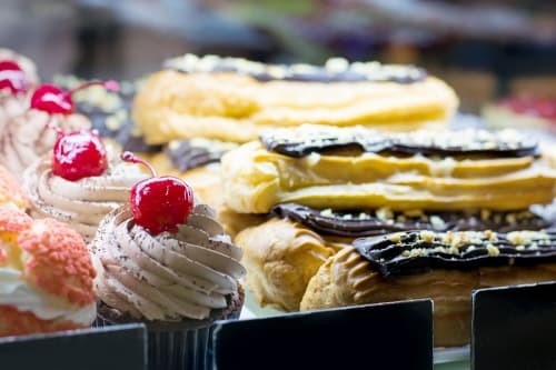 Takeaway - Retail - Cakes - Bakery - Cafe